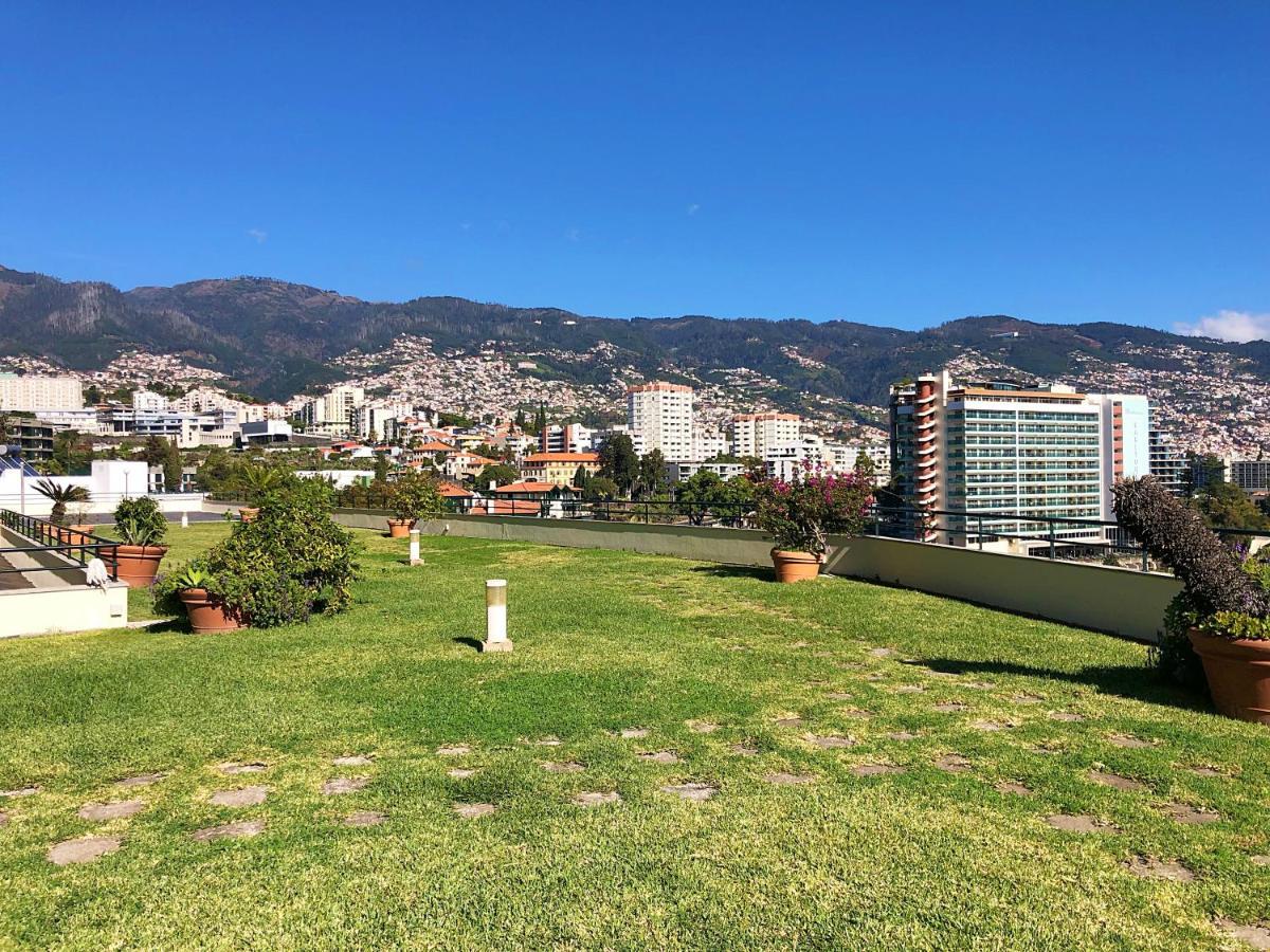 Quinta Miramar Aparthotel Funchal  Exterior photo